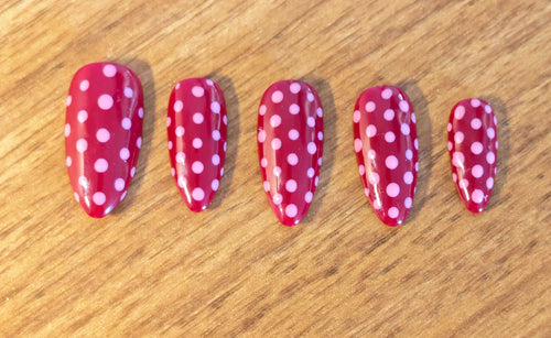Cerise à pois